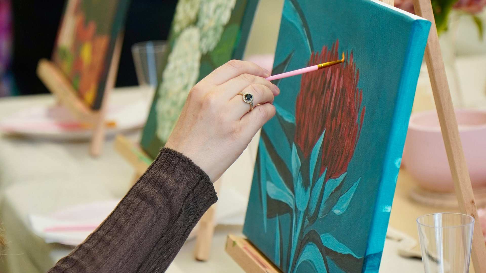 Talleres de pintura en Santander: técnicas y beneficios para todas las edades